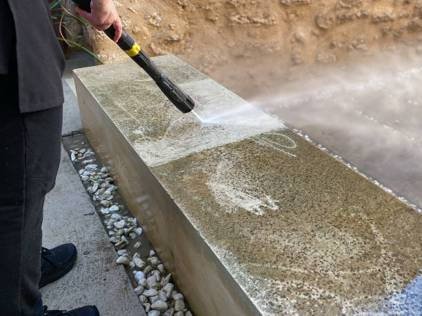 Best Garage Pressure Washing  in Lake Pocotopaug, CT