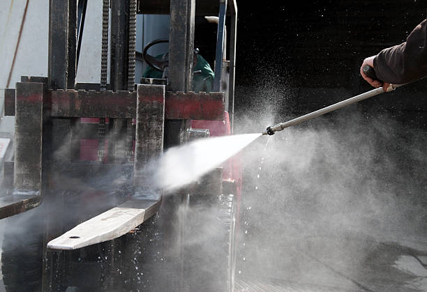 Best Sidewalk Pressure Washing  in Lake Pocotopaug, CT